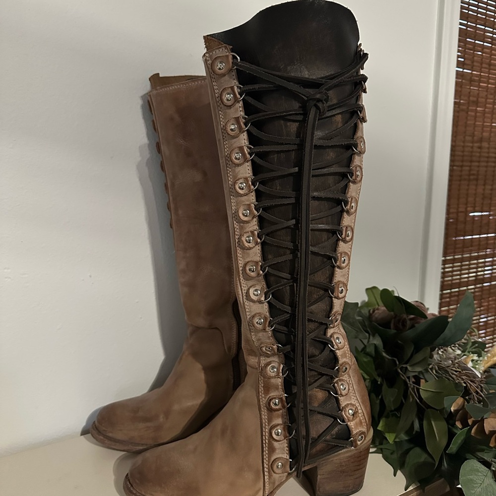 Freebird by Steven taupe Chapelle, size 9